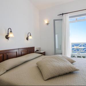 Double or Twin Room with Sea View