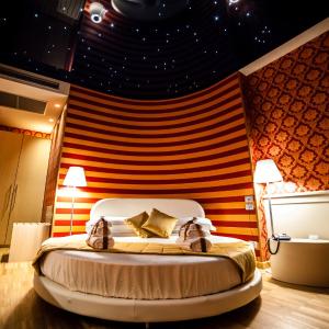 Deluxe Suite with Spa Bath