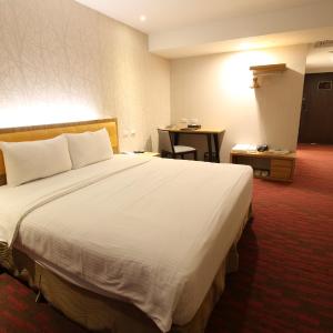 Queen Room - Disability Access