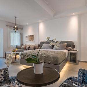 Deluxe Suite with Private Pool and Sea View