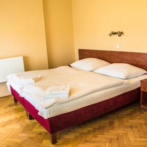 Double or Twin Room with Bathroom