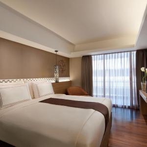 Deluxe King Room - Non-Smoking