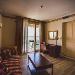 Junior Suite with Balcony and Lake View and Spa Access