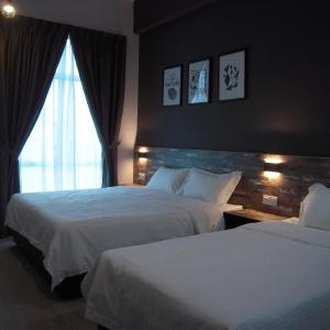 Deluxe Family Suite