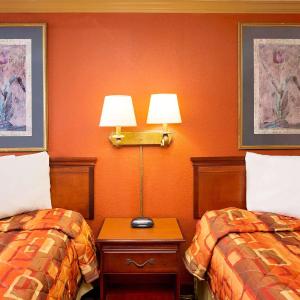 Double Room with Two Double Beds - Smoking