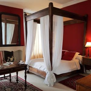 Louis XIII Family Suite 