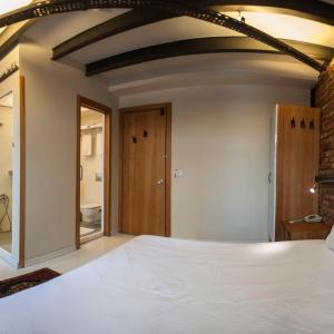 Superior Double or Twin Room with Brick Wall