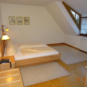 Double Room with Extra Bed (3 Adults)