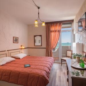 Twin Room with Sea View