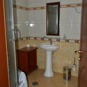 Twin Room with Private Bathroom