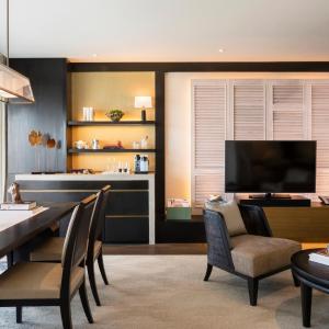 Manor Suite