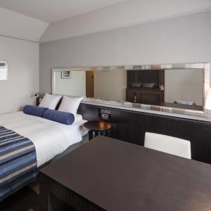 No Cleaning Service - Superior King Room - Smoking