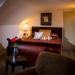 Queen Suite with Spa Shower
