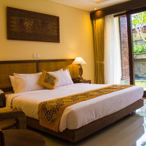 Two-Bedroom Apartment with Free Daily Afternoon Tea and Access to Arma Museum, One-Time Scheduled Cultural Performance