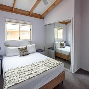 Kingfisher Two Bedroom Cabin