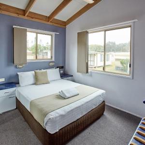 Kingfisher Two Bedroom Cabin 