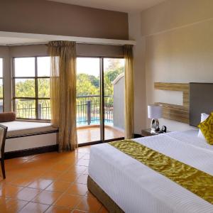 Deluxe Sea Front King Room