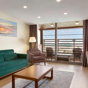 1 Double Bed Suite