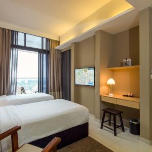 Executive Balcony with Bathtub - Twin (Heritage View)