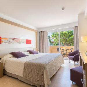 Double or Twin Room with Extra Bed (3 Adults)