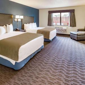 Queen Room with Two Queen Beds - Non-Smoking