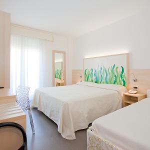 Triple Room with Sea View