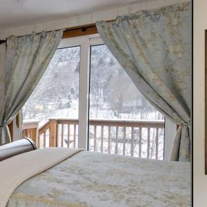 Queen Room with Balcony