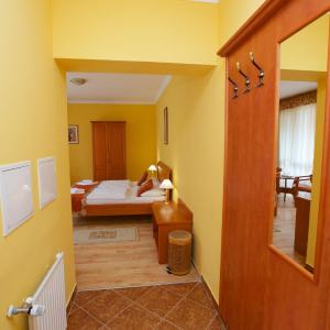 Apartment (3 Adults)