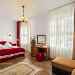 Family Suite 3*** (2-4 Adults)