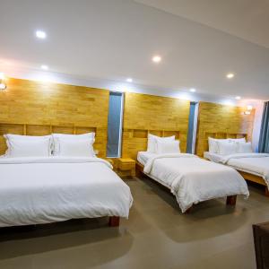 Deluxe Family Suite