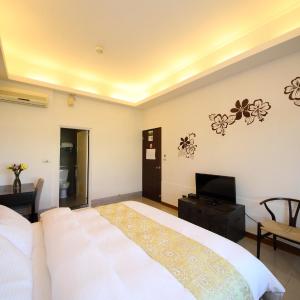 Queen Suite