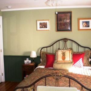 Queen Room Suite 
