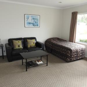 One-Bedroom Apartment (3 Adults)