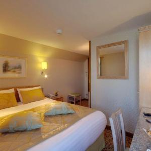 Twin Room with Sea View