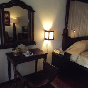 Honeymooner Room