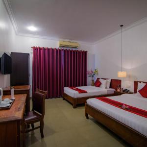 Deluxe Family Room