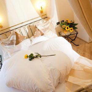 Deluxe Suite with Spa Bath