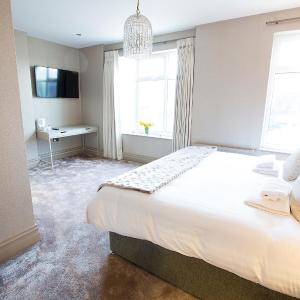 Superior Double or Twin Room with City View