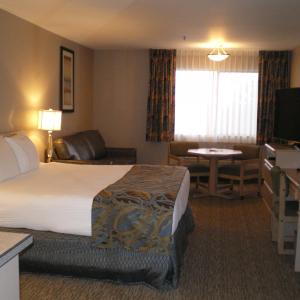 King Room with Sofa Bed