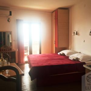 Studio Apartment with Sea View