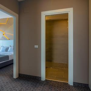 Deluxe Suite with Sea View