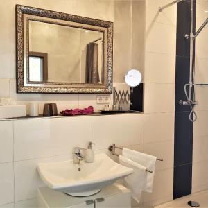 Small Single Room