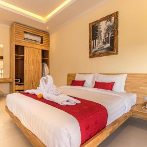 Suite with Pool View