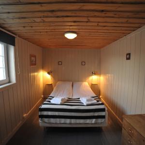 Two-Bedroom Comfort Rorbu Cabin