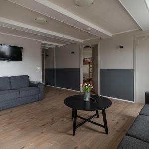 Single Bed in Mixed Dormitory Room