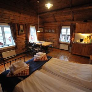 One-Bedroom Comfort Rorbu Cabin