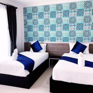Superior Twin Room with Balcony
