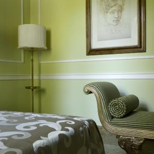 Queen Room with Spa Bath