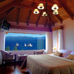 Suite with Lake View