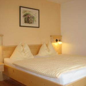 Comfort Two Bedroom Apartment with Balcony